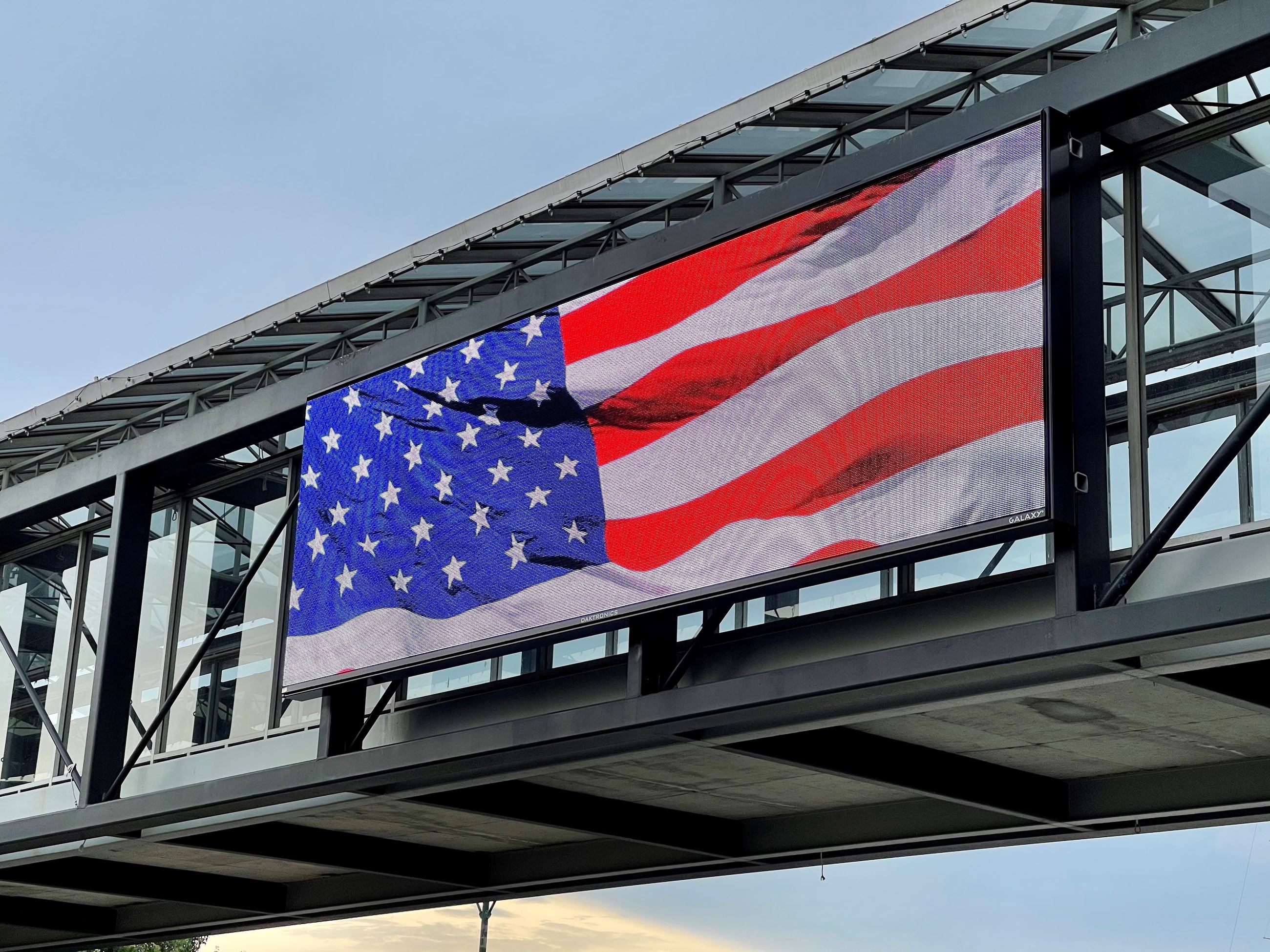Waterside Drive Sign Image
