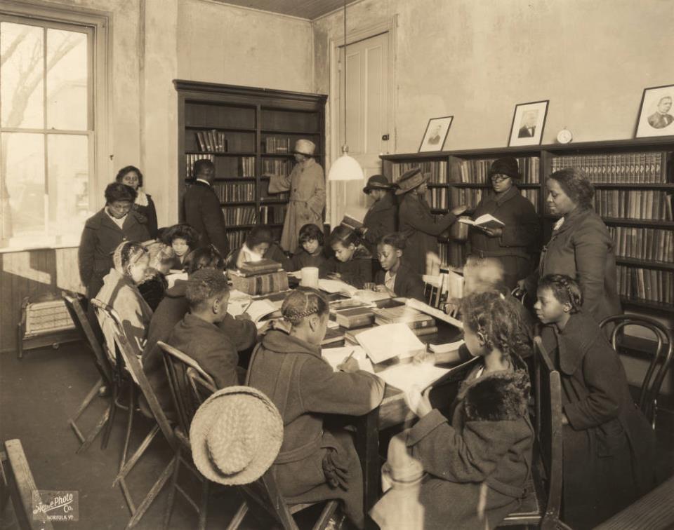 Image Link to Sargeant Memorial Collection