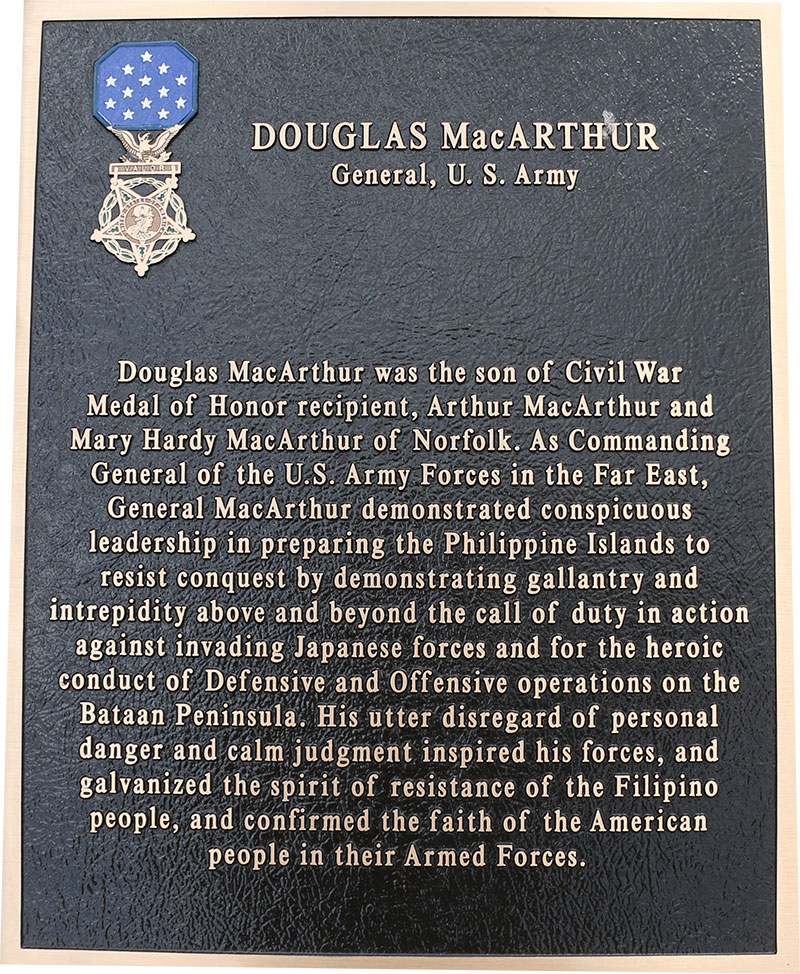 macarthur_dougl